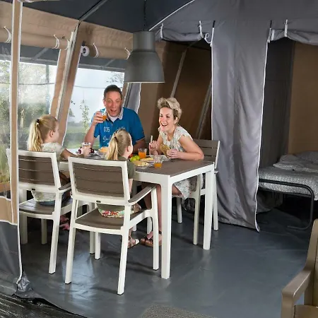 Country Camp Camping Lei Suves Luxury tent Roquebrune-sur-Argens
